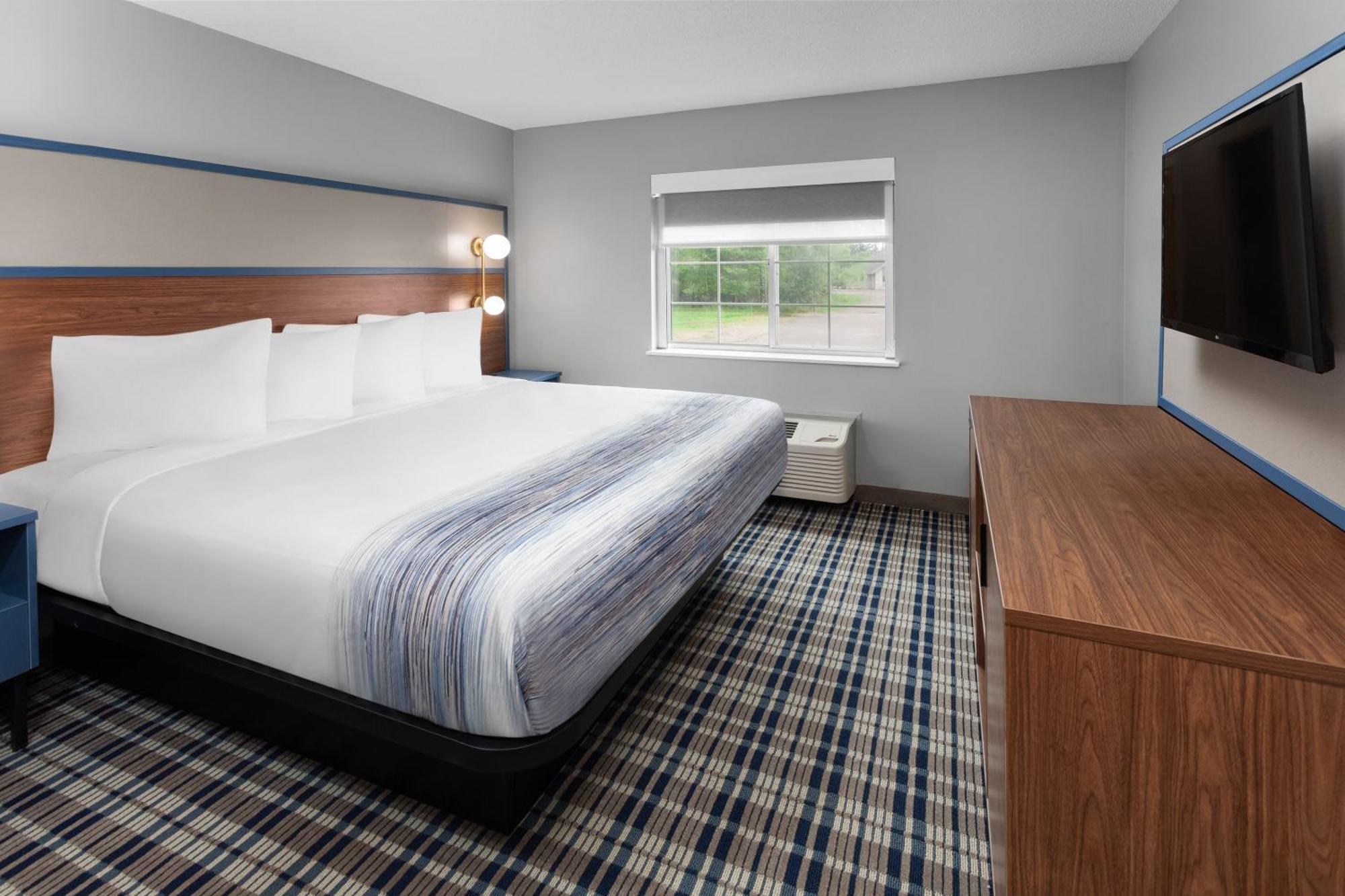 Americinn By Wyndham Eagle River Downtown Экстерьер фото