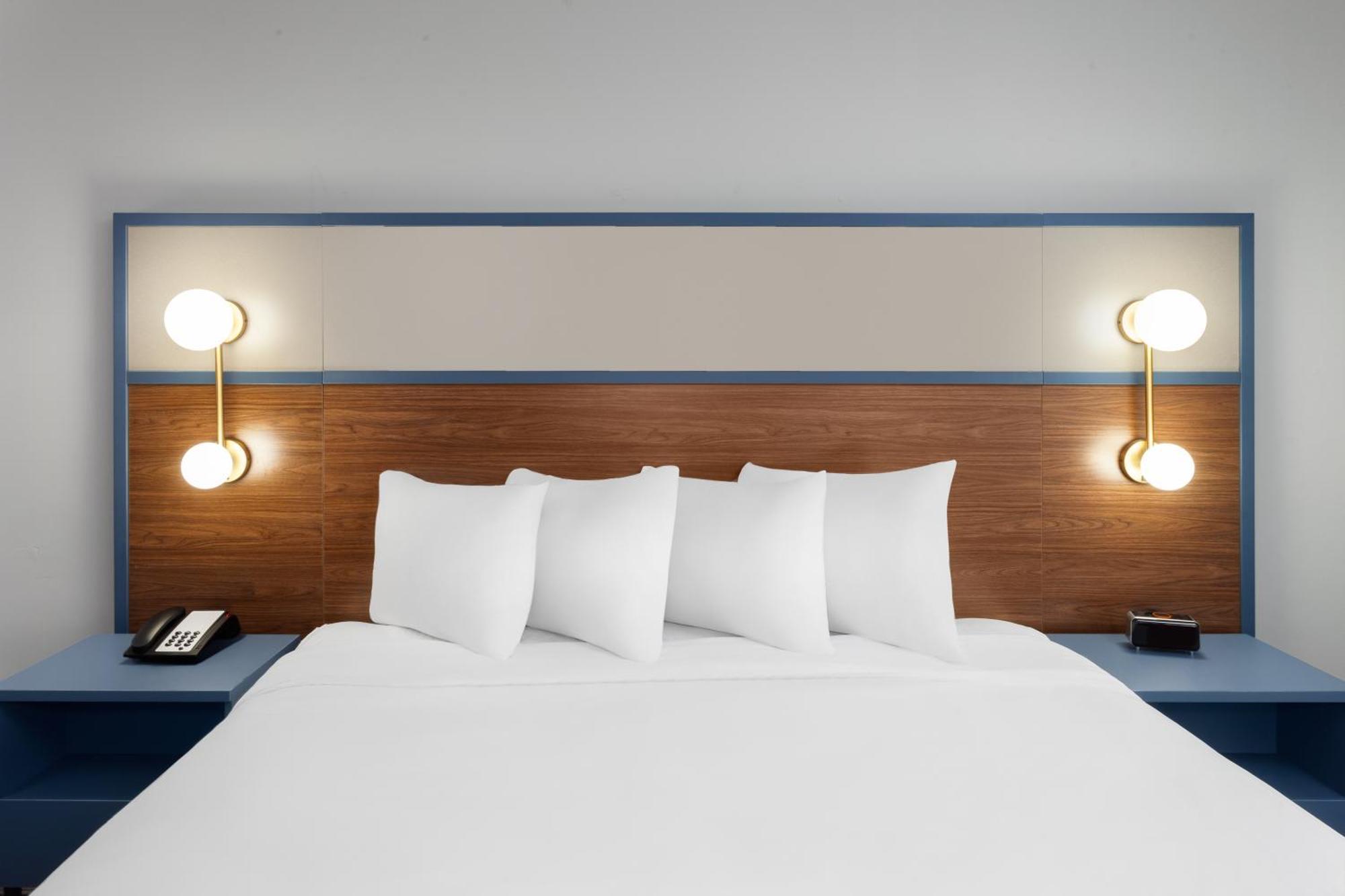 Americinn By Wyndham Eagle River Downtown Экстерьер фото